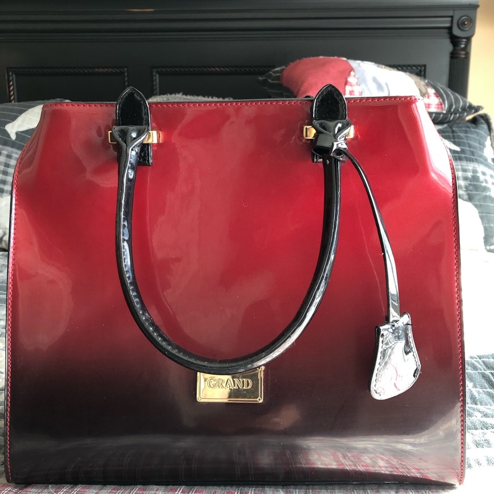 Black with red purse